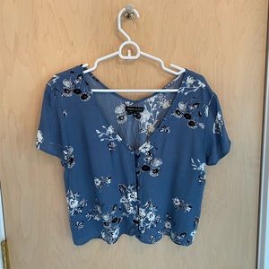 Kendall & Kylie Short Sleeve Blue Floral Blouse
